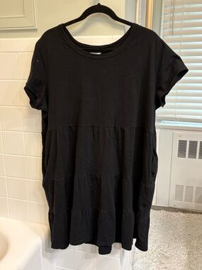 Time and Tru Black T-Shirt Dress with Crew Neck